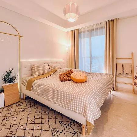 Gold Coast Pik Apartments By Host Jess Jakarta Exterior photo
