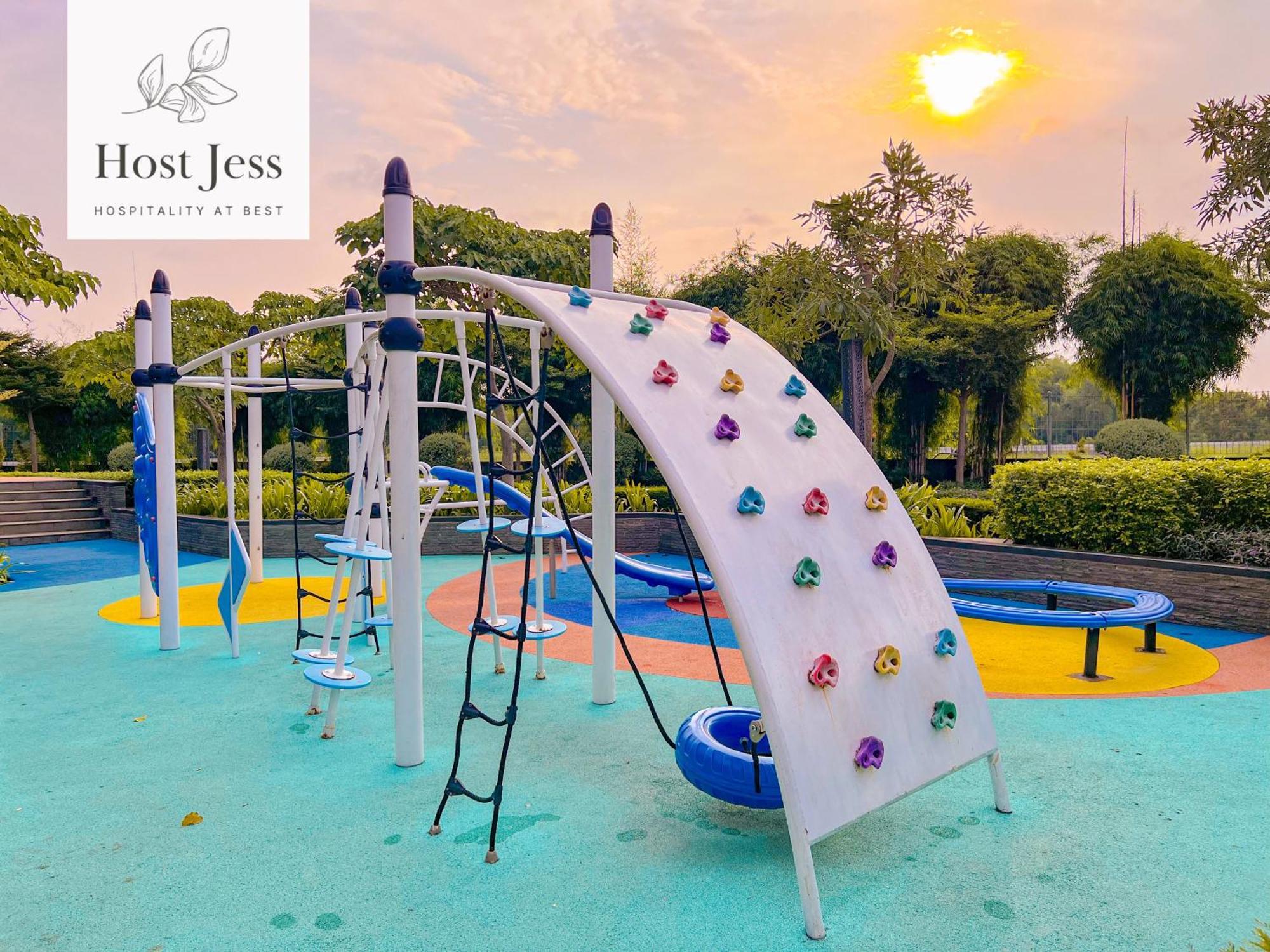Gold Coast Pik By Host Jess * Jakarta