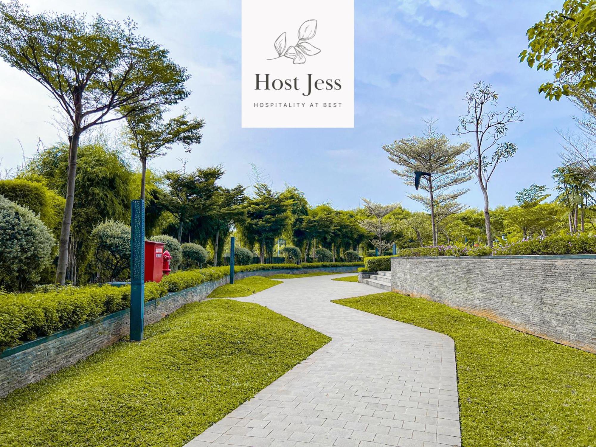 Gold Coast Pik By Host Jess Jakarta