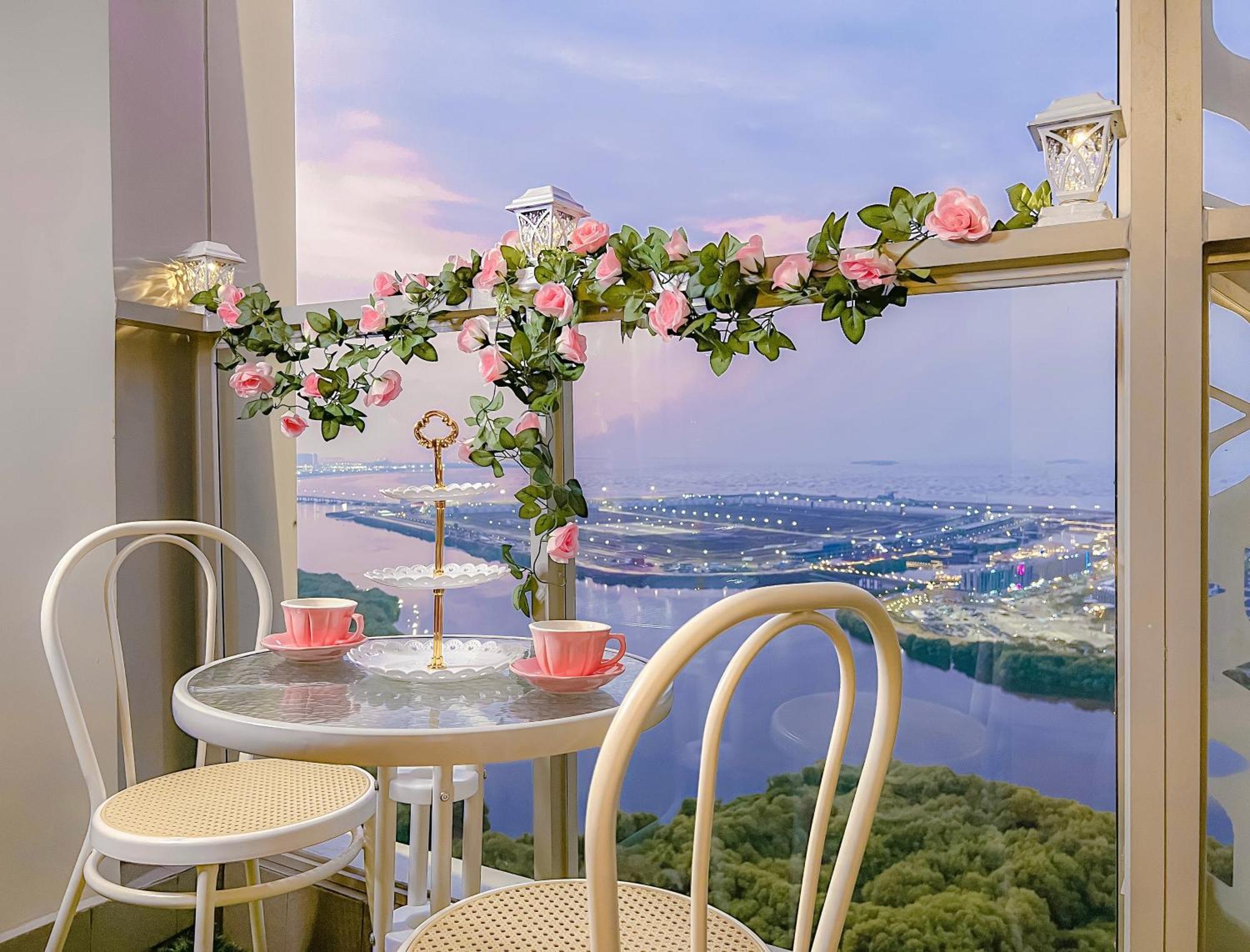 Gold Coast Pik By Host Jess Jakarta
