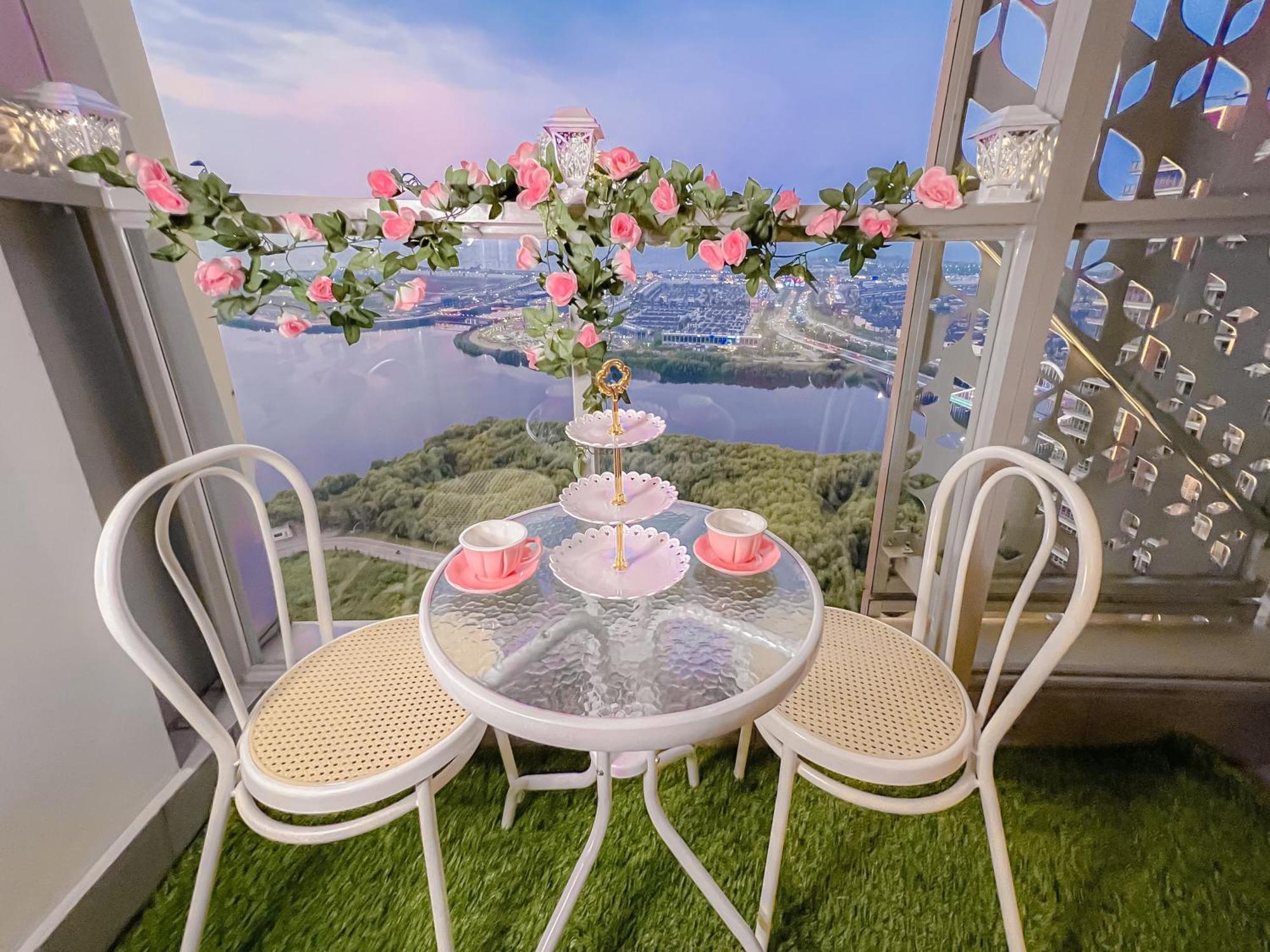 Gold Coast Pik By Host Jess Jakarta